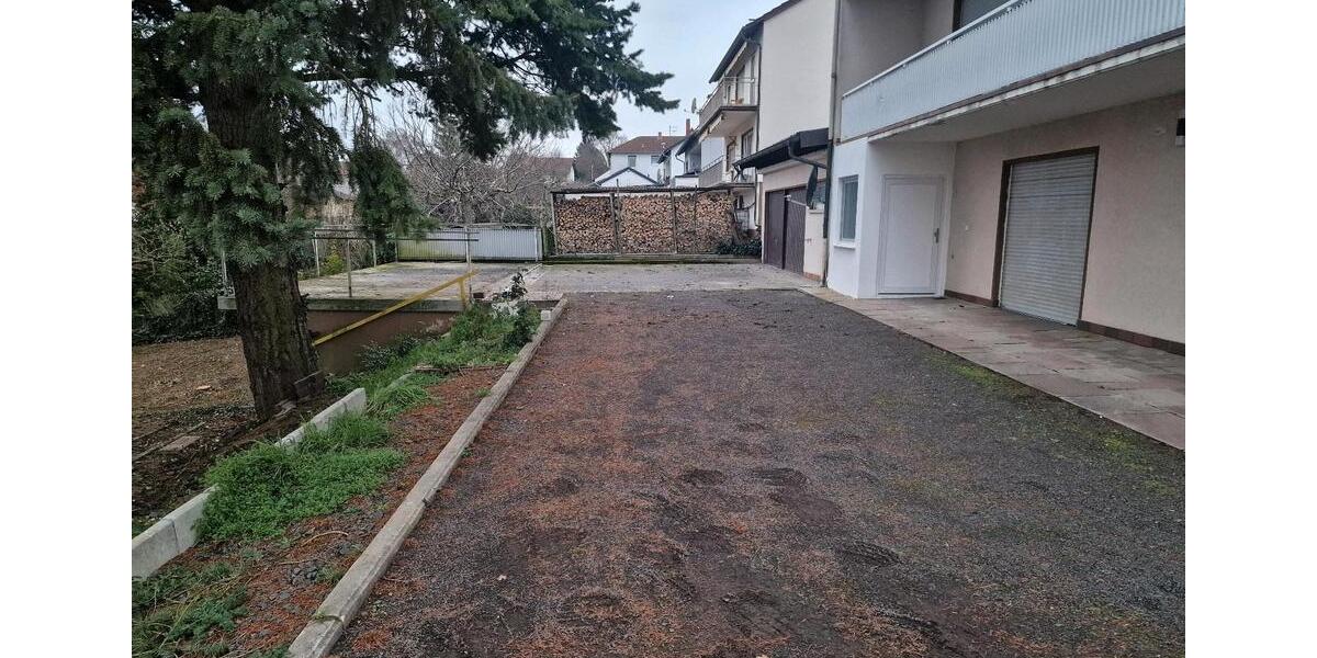 EG Wohnung 2 Garagen 4 Stellplätze Garten 3 zimmer