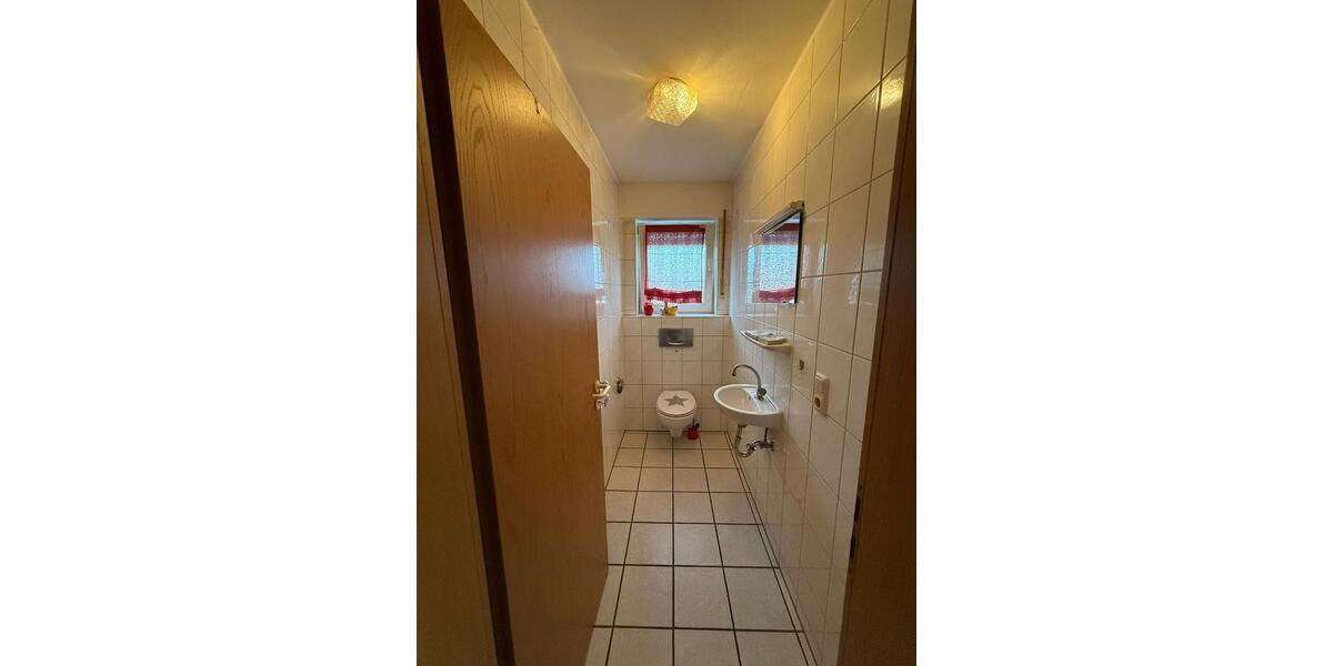 Dachgeschoßwohnung Inden - 2 Zimmer, 74 m&sup2;, 610&euro; | Angebot:24841398