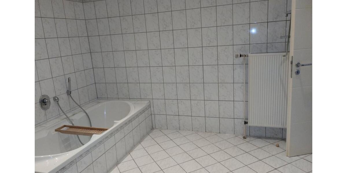 Etagenwohnung Preetz - 2 Zimmer, 90 m&sup2;, 750&euro; | Angebot:26412551