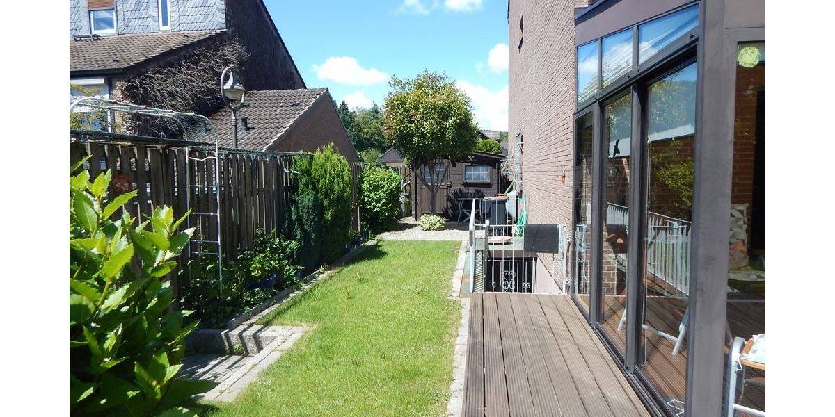 Reihenmittelhaus Düsseldorf Hellerhof - 6 Zimmer, 157 m&sup2;, 599.000&euro; | Angebot:26843922