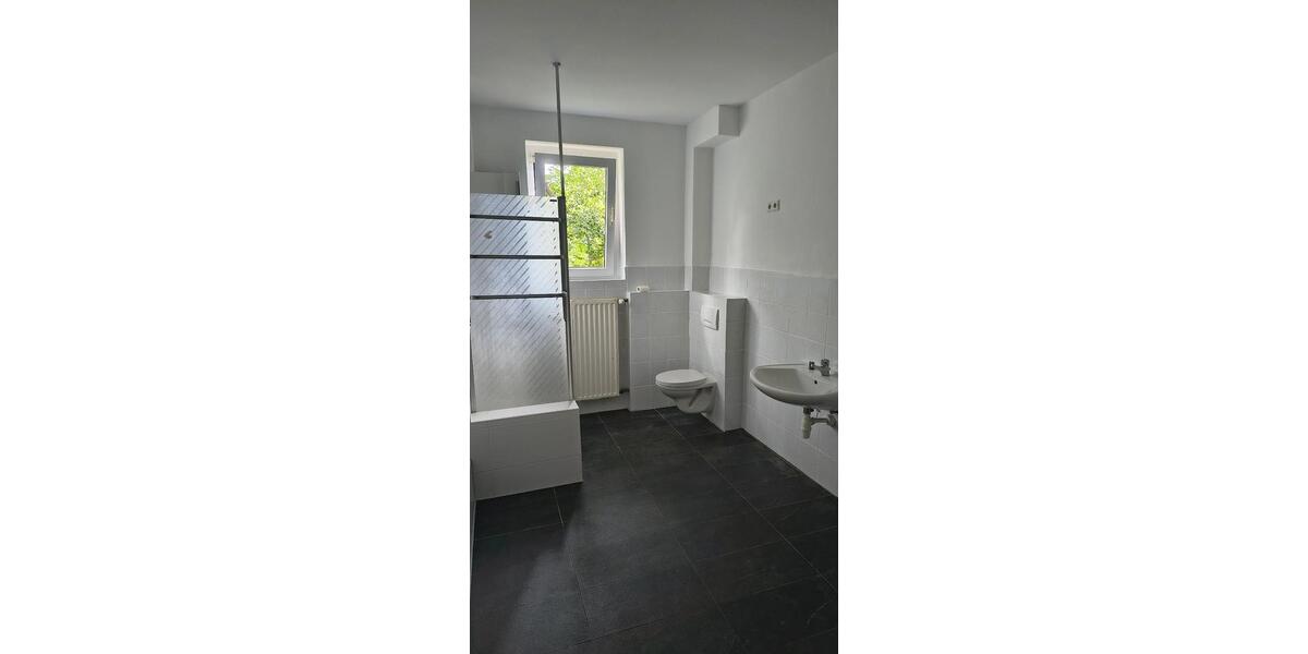 Etagenwohnung Hildesheim Himmelsthür - 6.5 Zimmer, 224 m&sup2;, 269.000&euro; | Angebot:26987181
