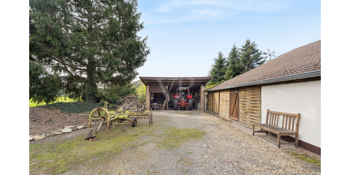 Ein Ort zum Ankommen- vielseitig nutzbarer Resthof mit parkähnlichen Grundstück 10 zimmer