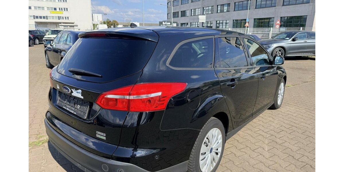 Ford Focus 1.0 Kombi Ecoboost Business/Voll Scheckh 95.100 km 6.390 &euro; Frankfurt 60386