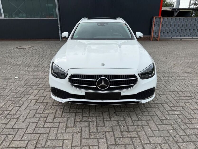 E 300