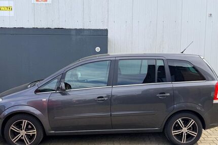 Opel Zafira 176.000 km 4.999 &euro; Schleswig-Holstein - Neumünster 24539