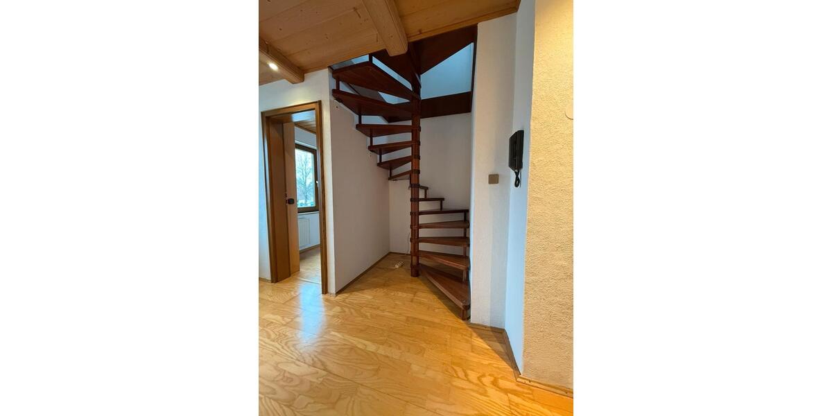 Etagenwohnung Thierhaupten - 4 Zimmer, 150 m&sup2;, 1.350&euro; | Angebot:26671332