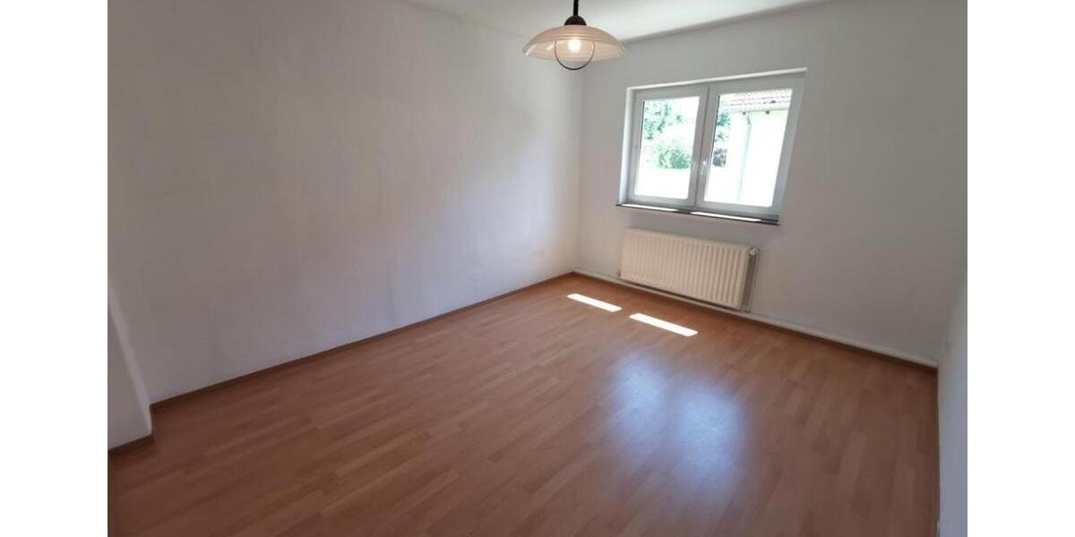 Etagenwohnung Bebra - 4 Zimmer, 58 m&sup2;, 370&euro; | Angebot:26553856