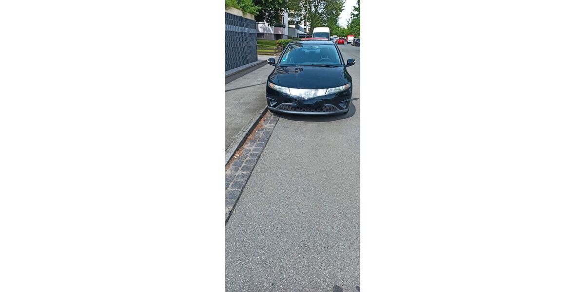 Honda Civic 111.504 km 5.500 &euro; Hildesheim 31139
