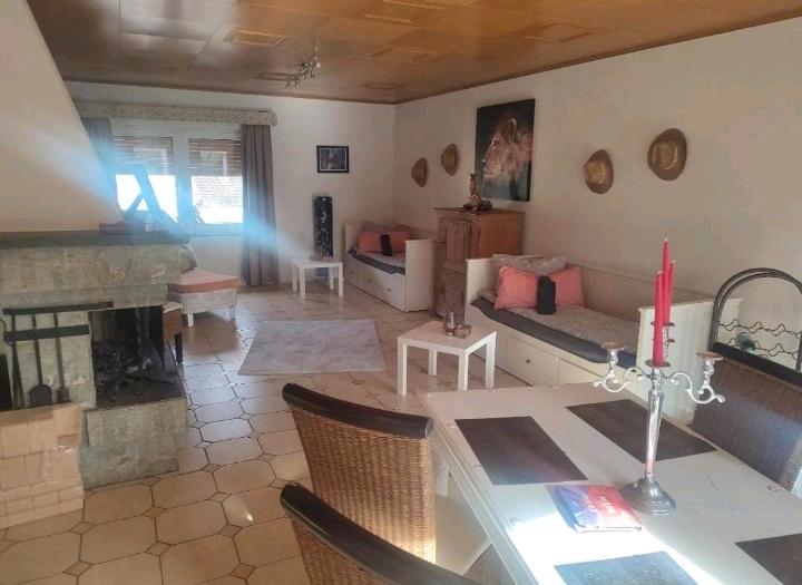 Einfamilienhaus Schieder-Schwalenberg Schwalenberg - 12 Zimmer, 300 m&sup2;, 255.000&euro; | Angebot:26800155