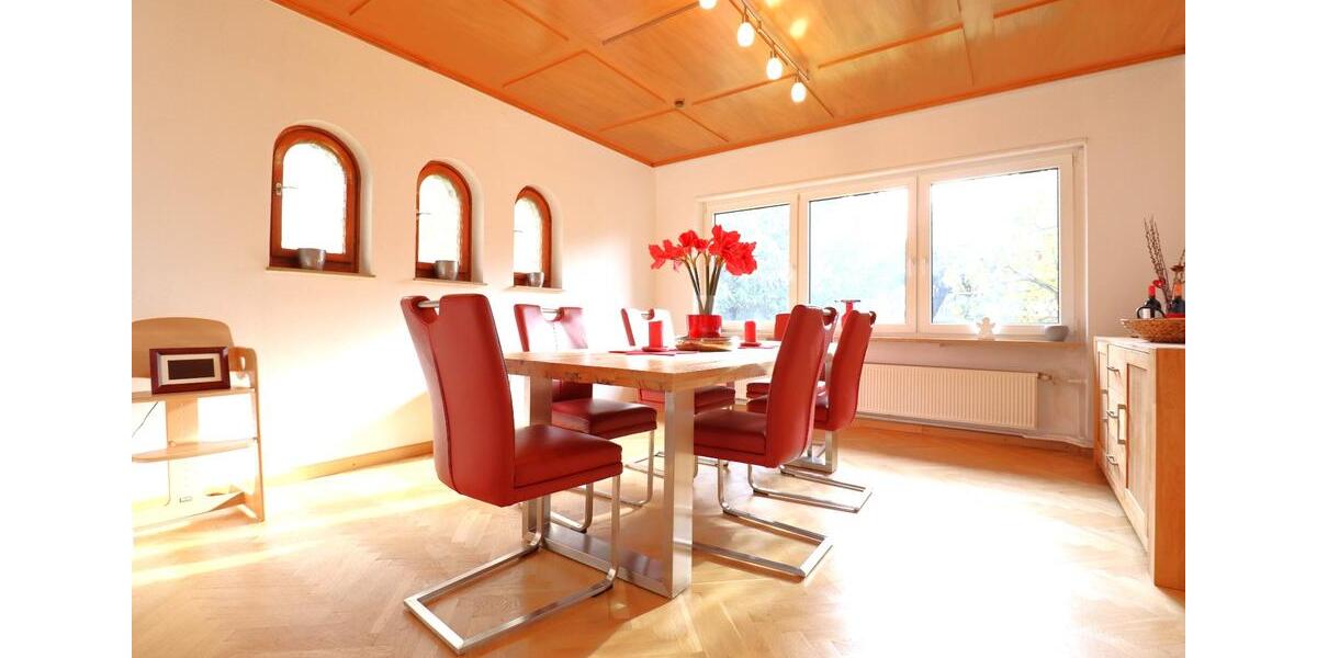 Einfamilienhaus Schwabach - 5 Zimmer, 220 m&sup2;, 2.700&euro; | Angebot:26232015