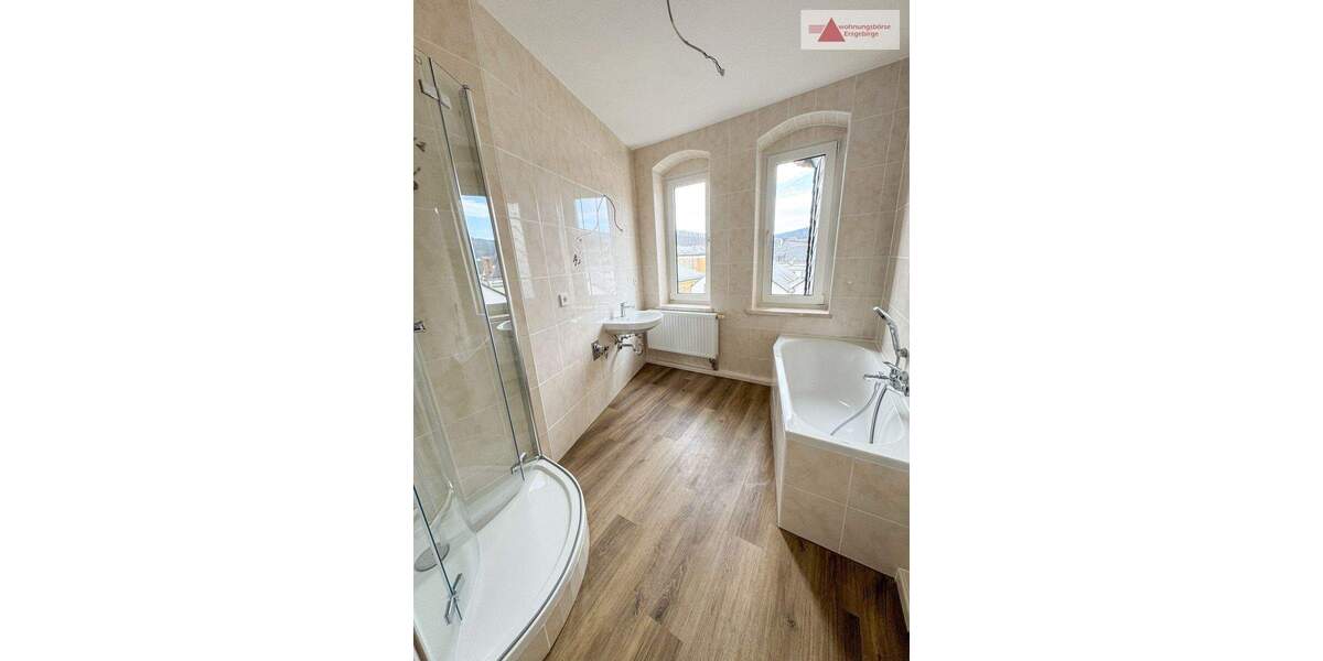 Etagenwohnung Aue Aue - 3 Zimmer, 91 m&sup2;, 499&euro; | Angebot:25567409