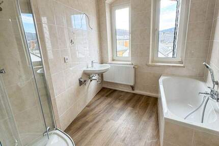 Wohnung Aue Aue - 3 Zimmer, 91 m&sup2;, 499&euro; | Angebot:25567409