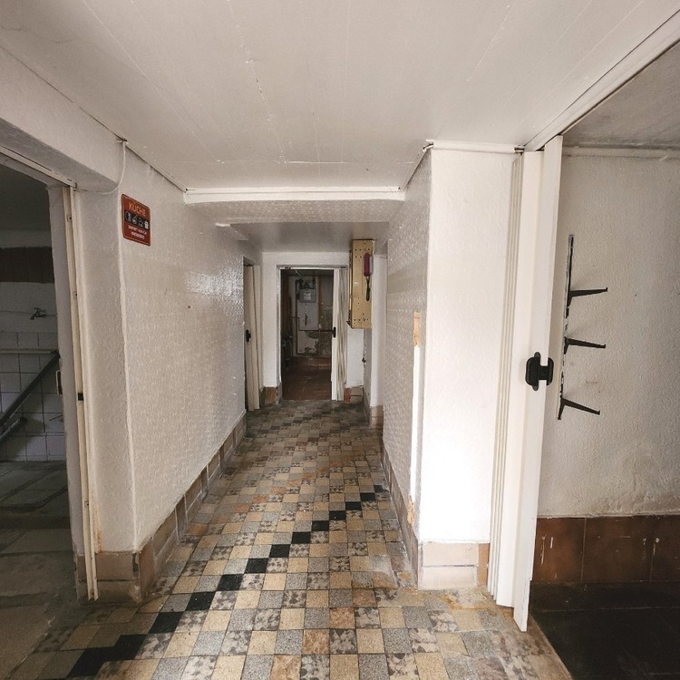 Helles Einfamilienhaus mit Potential nahe idyllischer Weinstraße und gefragter Metropolregion