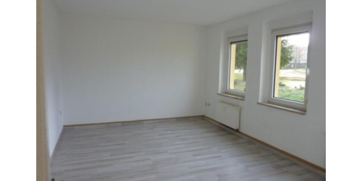 Etagenwohnung Teuchern - 2 Zimmer, 62 m&sup2;, 375&euro; | Angebot:24253560