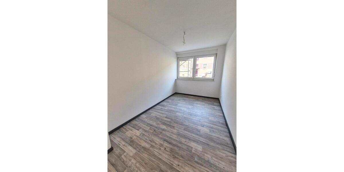 Etagenwohnung Spremberg - 4 Zimmer, 120 m&sup2;, 129.000&euro; | Angebot:27072697