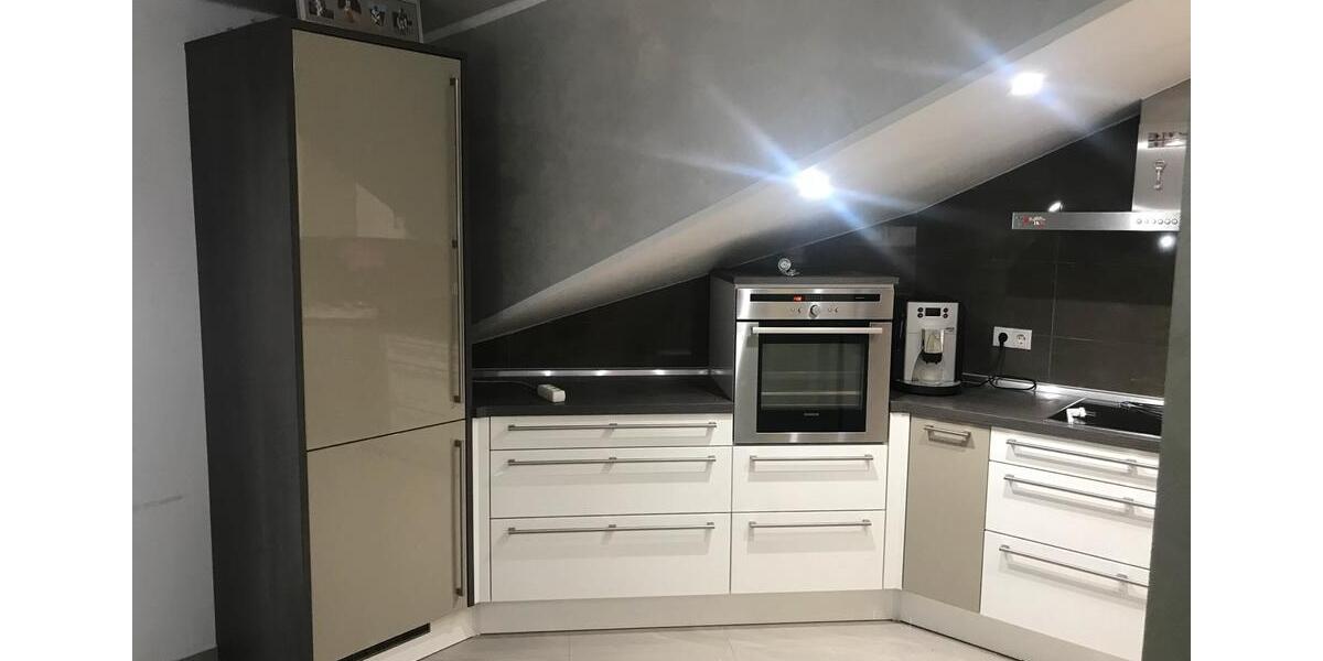 Dachgeschoßwohnung Ludwigshafen am Rhein Ludwigshafen-Hemshof - 3 Zimmer, 95 m&sup2;, 1.140&euro; | Angebot:25994780