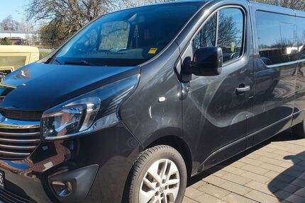 Opel Vivaro 300.000 km 8.999 &euro; Hüllhorst 32609