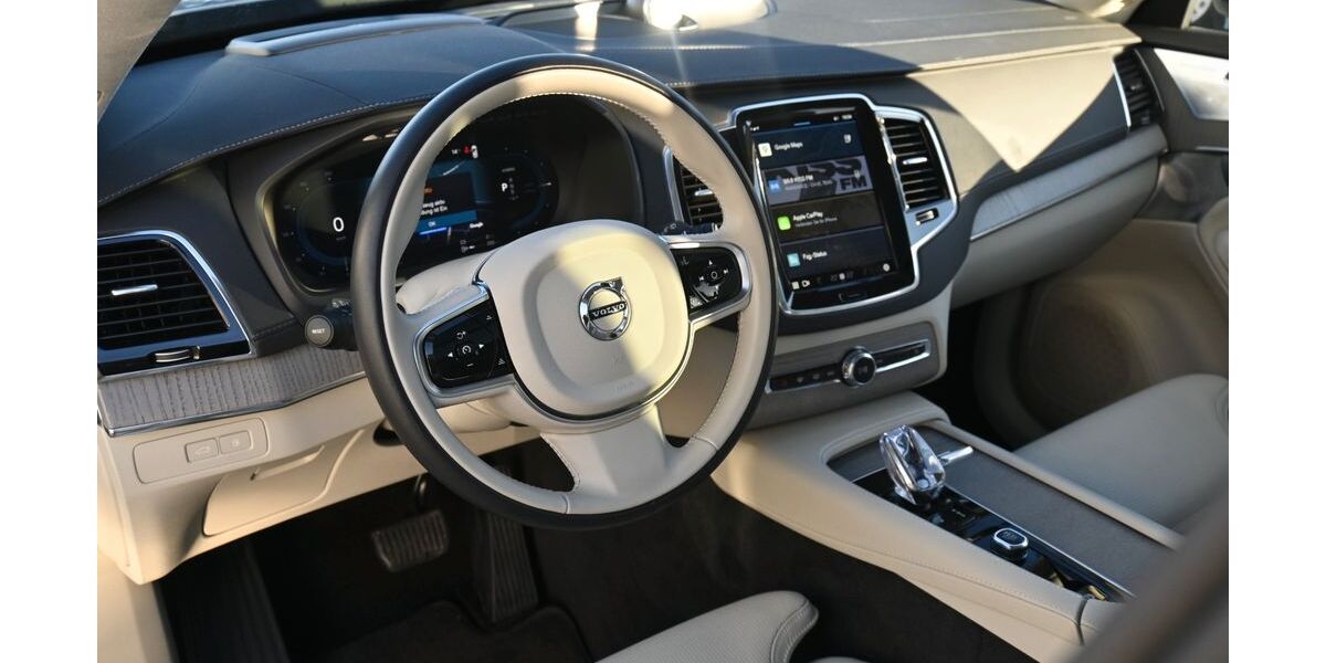 Volvo XC90 28.780 km 69.490 &euro; Jüterbog 14913
