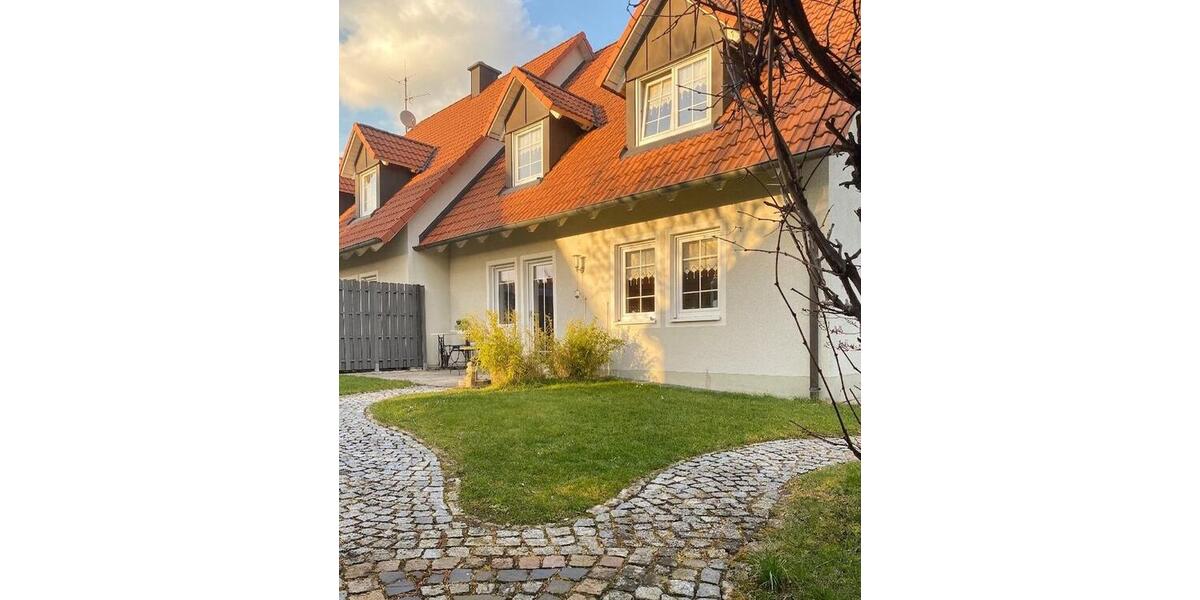 Doppelhaushälfte Geiselwind - 5 Zimmer, 134 m&sup2;, 1.250&euro; | Angebot:25994822