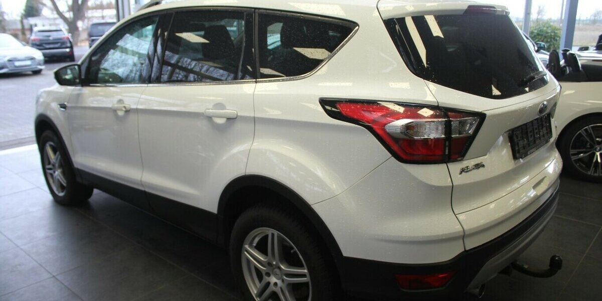 Ford Kuga 1.5 EcoBoost 2x4 ST-Line 105.030 km 14.980 € Euskirchen 53881