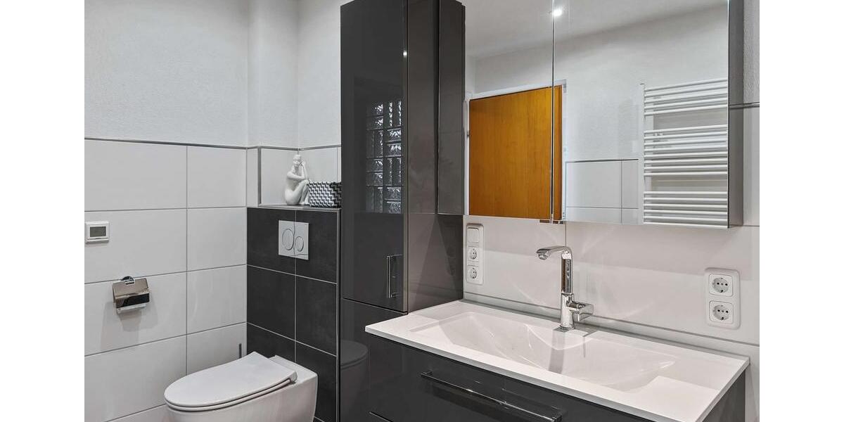 Einfamilienhaus Biedenkopf - 7 Zimmer, 259 m&sup2;, 1.200&euro; | Angebot:25433797