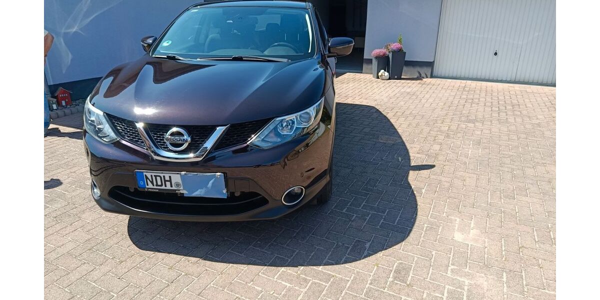 Nissan Qashqai 24.000 km 13.999 &euro; Niedergebra 99759