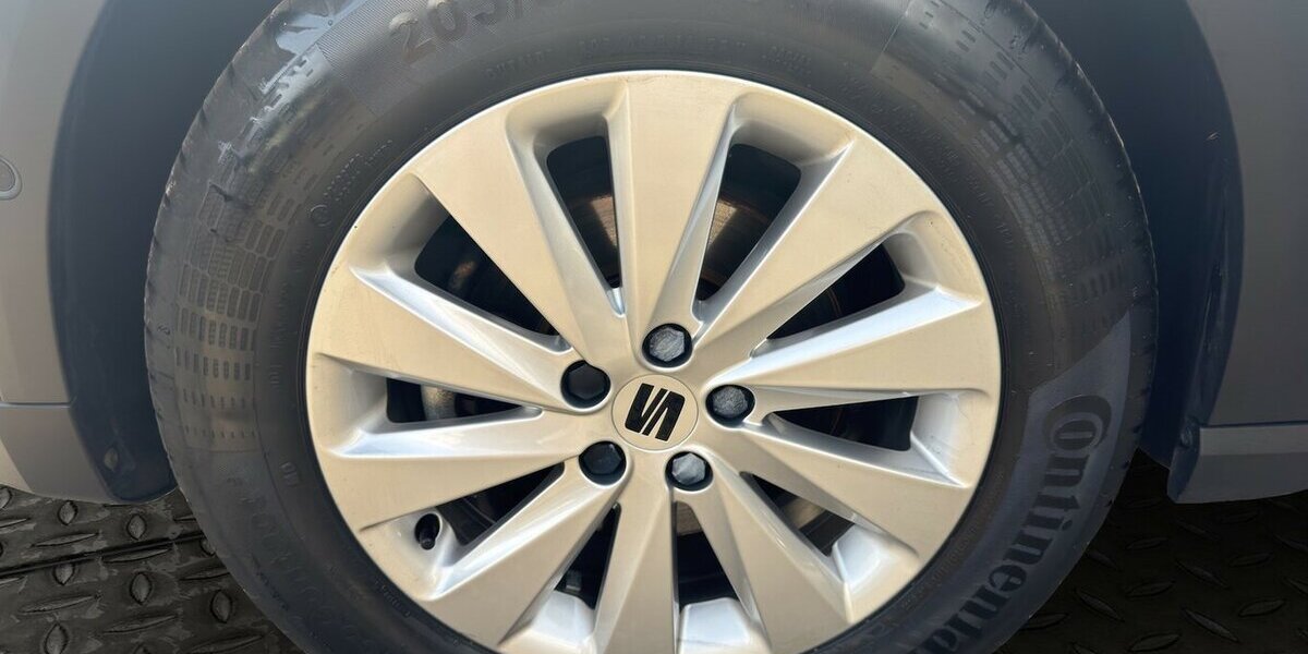 Seat Arona Style *Navi/SHZG/LED/Kamera/PDC/Parklenksyst 40.129 km 15.980 &euro; Bamberg 96052