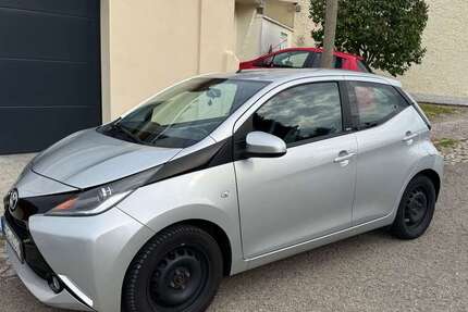 Toyota Aygo 106.589 km 7.000 &euro; Bernburg (Saale), Stadt 06406