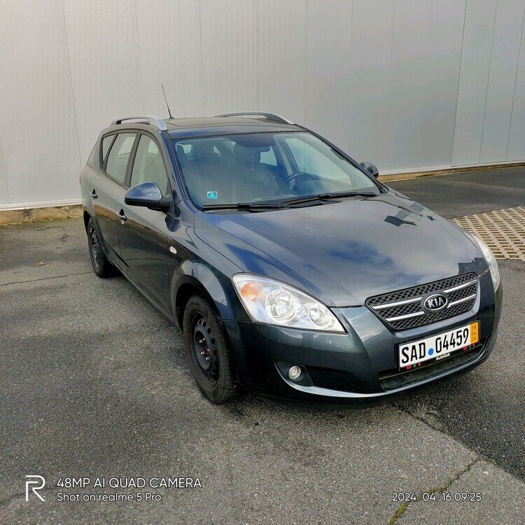 Kia Ceed 192.000 km 1.750 € Schwandorf 92421
