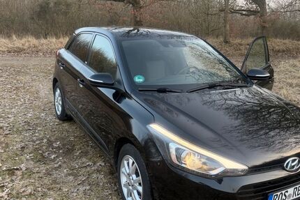 Hyundai i20 73.000 km 9.450 &euro; Rostock 18147