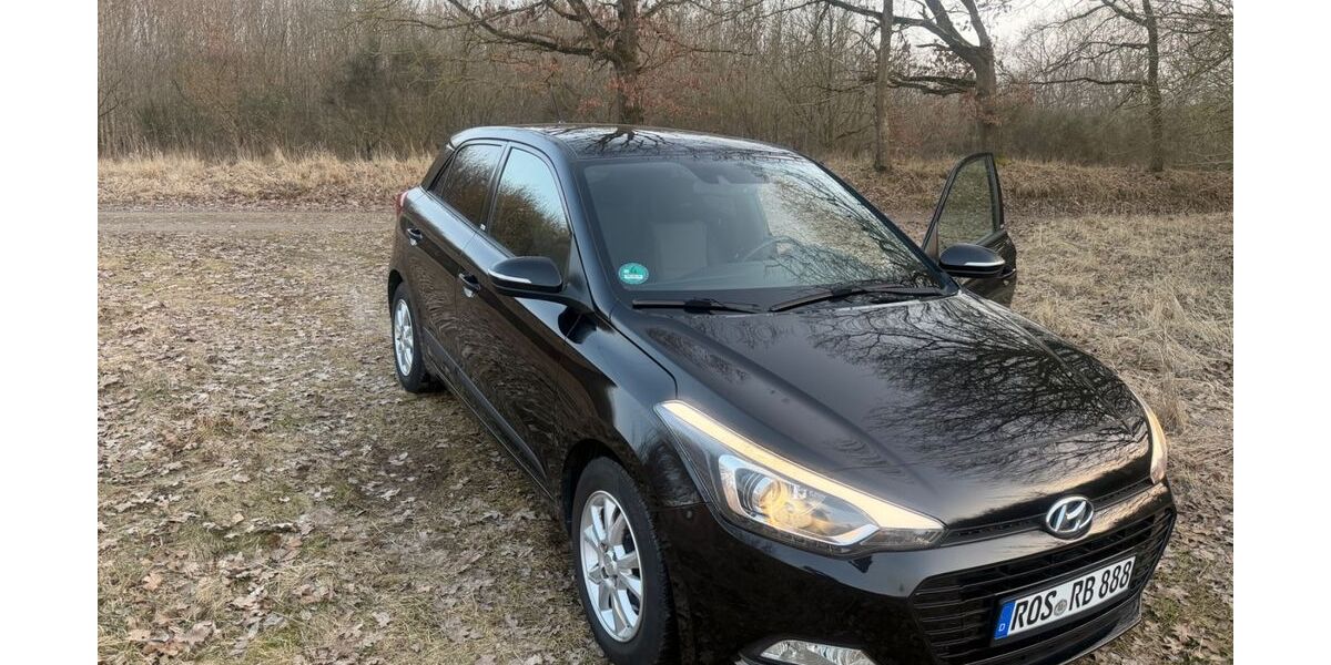 Hyundai i20 73.000 km 9.450 &euro; Rostock 18147