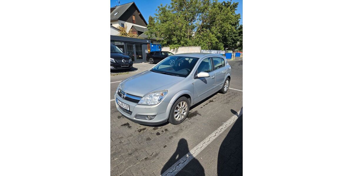 Opel Astra 221.000 km 1.490 &euro; Wiesbaden 65199