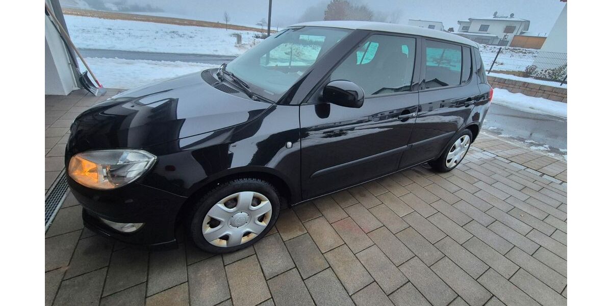 Skoda Fabia 139.254 km 3.200 &euro; Hunderdorf 94336