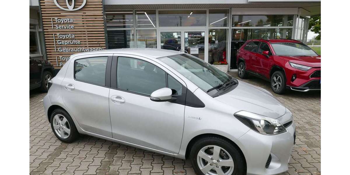 Toyota Yaris 57.900 km 11.930 € Zeithain 01619