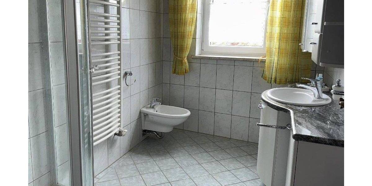 Mehrfamilienhaus, Wohnhaus Eggenfelden - 8 Zimmer, 208 m&sup2;, 486.000&euro; | Angebot:26912868