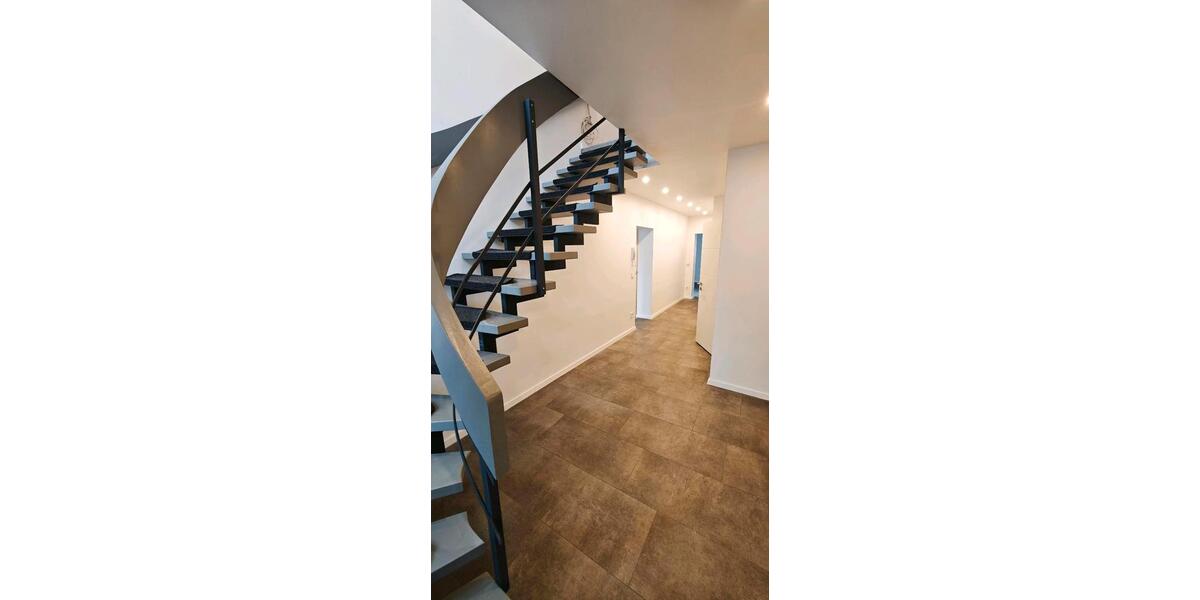 Doppelhaushälfte Wadern - 6 Zimmer, 190 m&sup2;, 1.350&euro; | Angebot:26409659