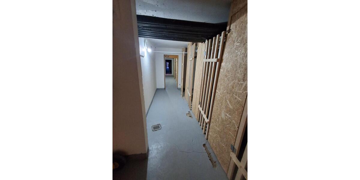 Etagenwohnung Schneeberg - 4 Zimmer, 70 m&sup2;, 455&euro; | Angebot:26168403