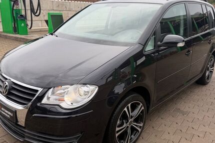 VW Touran 124.525 km 5.899 &euro; Dietenhofen 90599