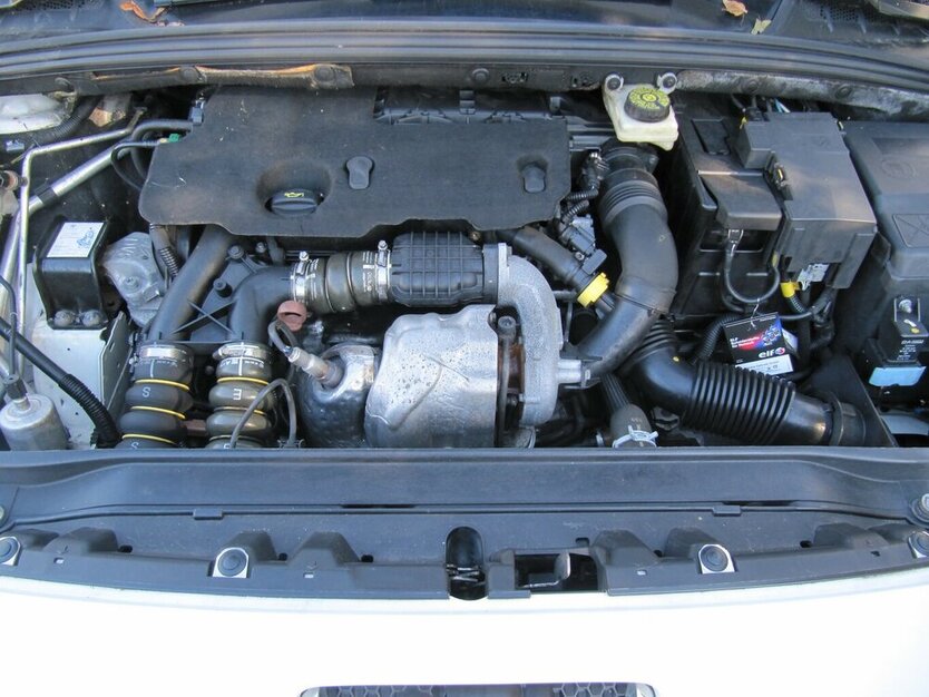 Peugeot 308 Platinum+ Klma+Insp+ TÜV + NEU + 230.447 km 3.435 € Schwalbach/Taunus 65824