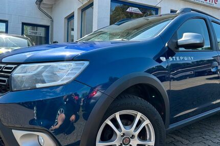 Dacia Logan 94.000 km 7.849 &euro; Gummersbach (Zwischen Toom Markt und ATU) 51645