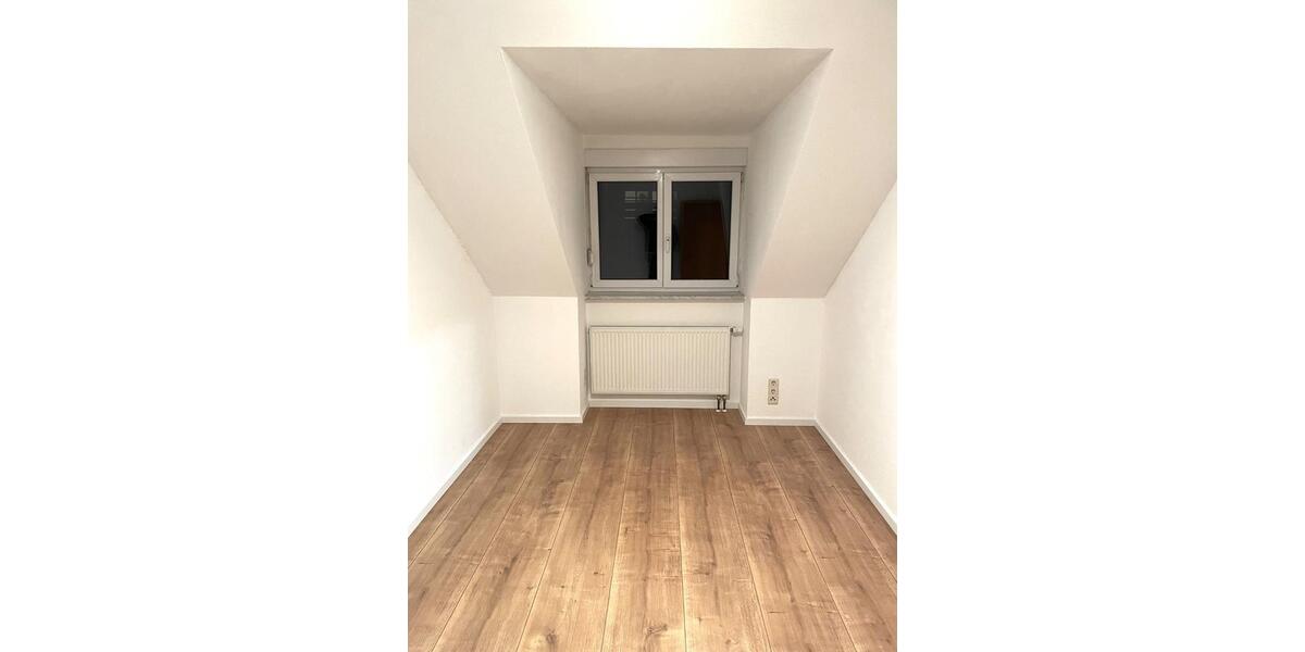 Reihenhaus Frickenhausen am Main - 5 Zimmer, 133 m&sup2;, 1.400&euro; | Angebot:25165664