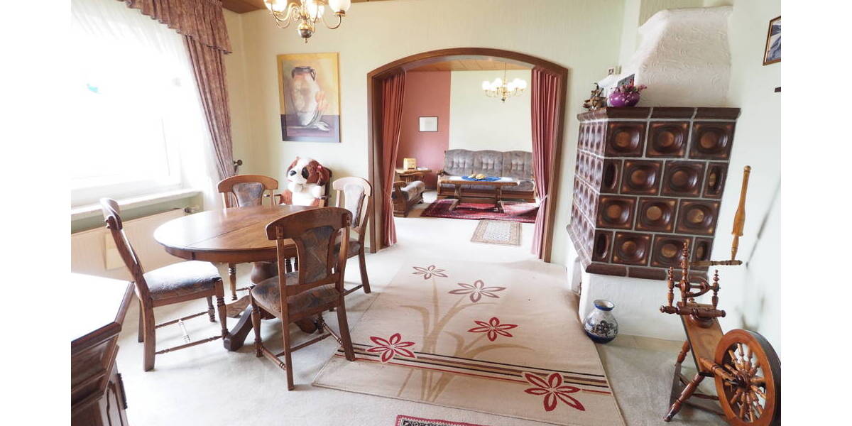 Großzügiges Einfamilienhaus mit Einliegerwohnung - perfekt für Familie oder Wohnen & Arbeiten 7 zimmer