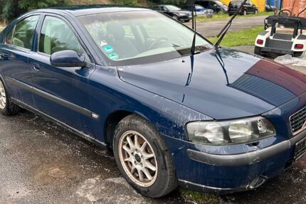 Volvo S60 173.156 km 2.299 &euro; Bernau 16321
