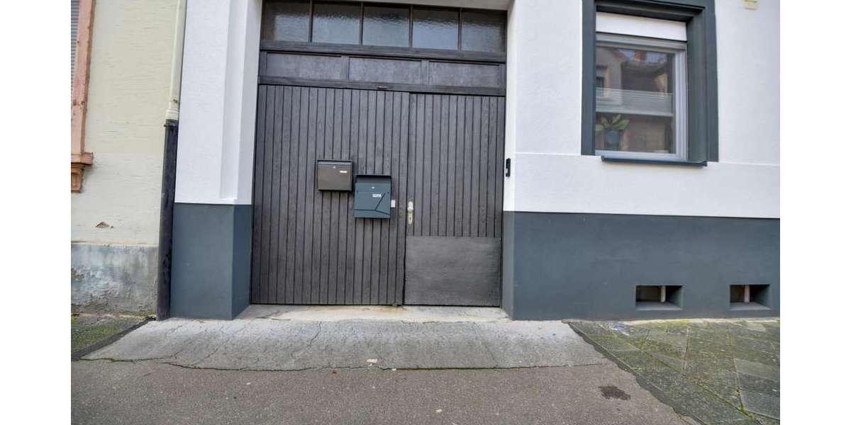 Bezugfsfreie 6 ZKBB mit XL-Panoramaterrasse & Gemeinschaftsgarten Gepflegtes 2FH mit Garage - Etagenwohnung Mannheim Sandhofen | Angebot:26757726