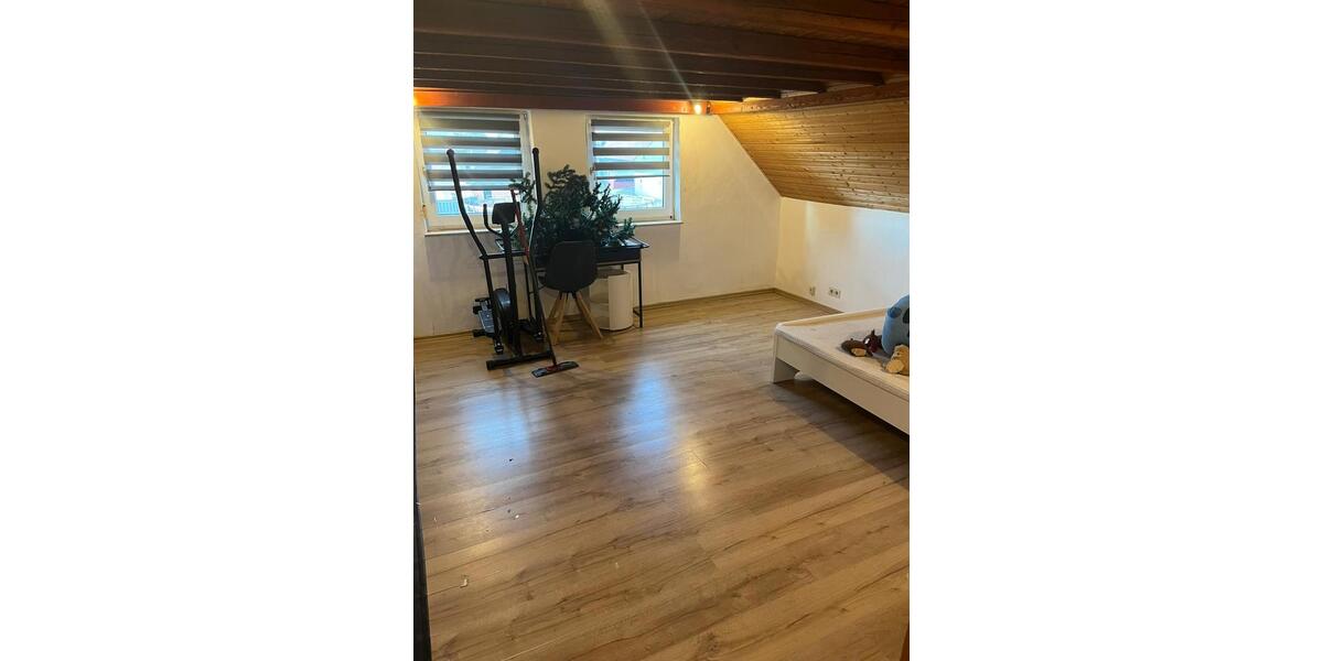 Einfamilienhaus Karlstadt - 5 Zimmer, 190 m&sup2;, 990&euro; | Angebot:26021987