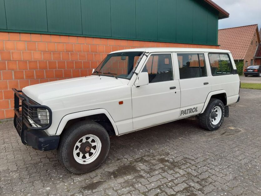 Nissan Patrol 382.000 km 12.800 € Karlshöfen 27442