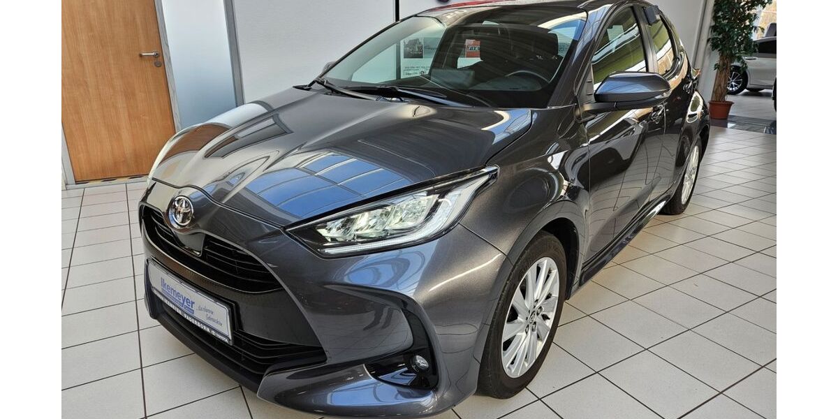 Toyota Yaris 6.820 km 19.890 &euro; Paderborn 33104