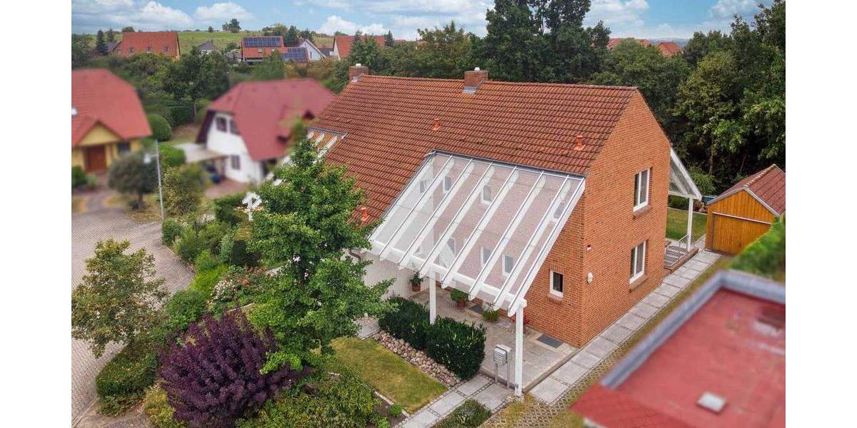 Gehoben und gepflegt: 7-Zi.-EFH mit ELW und Garten, Garage und 2 Freistellplätzen in Neubrandenburg 7 zimmer