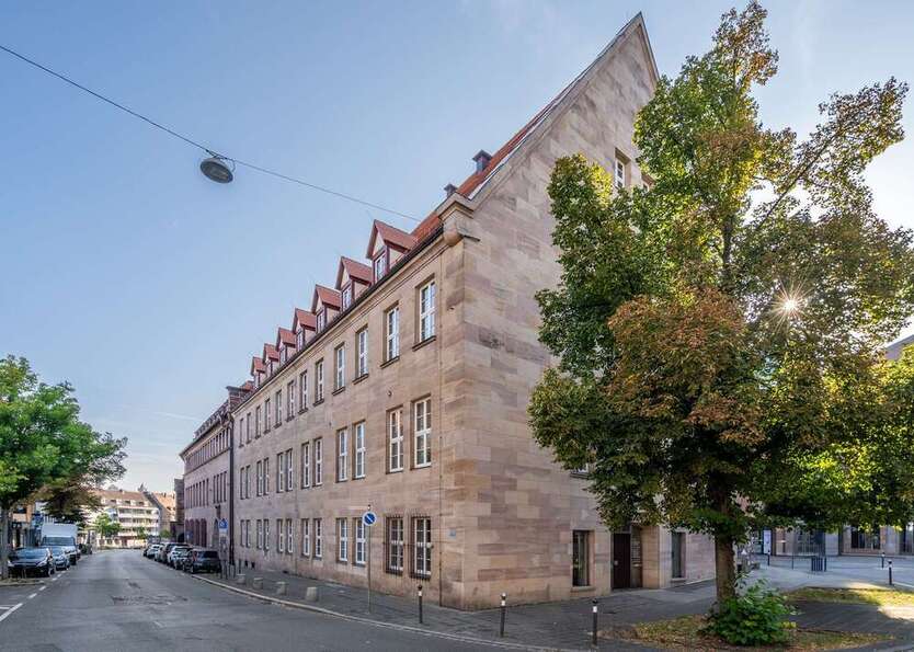 Büro in Nürnberg 1.400 € 93.48 m²