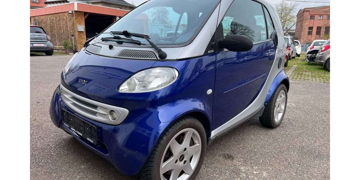 Smart city-coupé/city-cabrio 94.200 km 2.000 &euro; Zwickau 08058